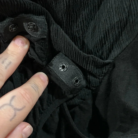 Black Guess by Marciano thong bodysuit.open front, size small NWOT - Picture 4 of 4